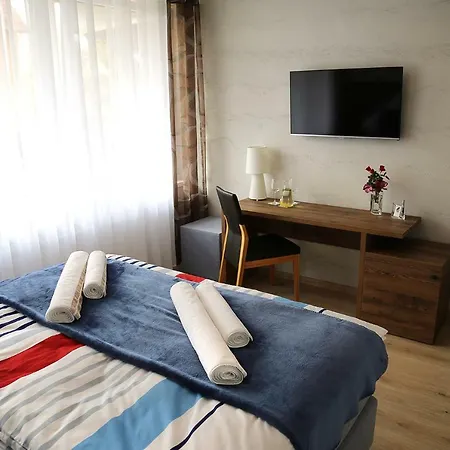 Gaestehaus Zeppelin 3* Uhingen